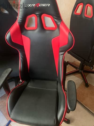 Dxracer gaming chair