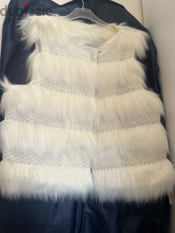 fur gilet 1