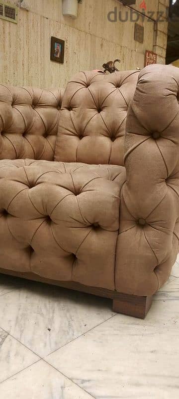 single sofa 0