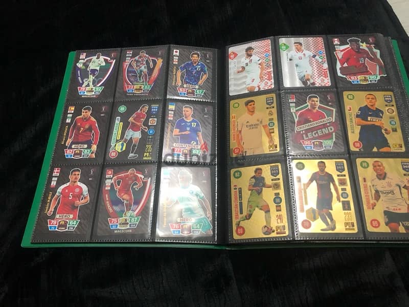 Pro folio card holder pokemon or football(ronaldo,messi) trading cards 4