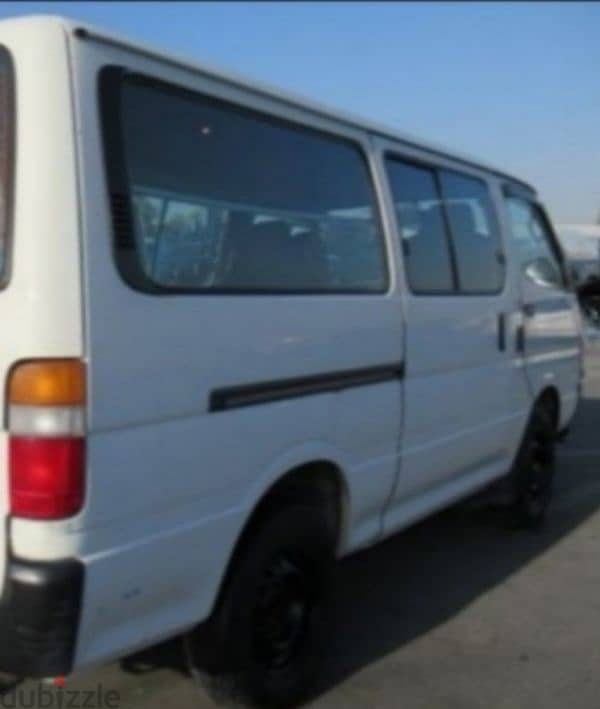 Toyota Hiace فان بالإسم 2