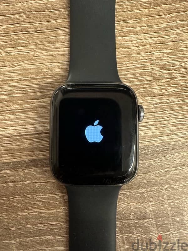 apple watch series 4 44mm 1