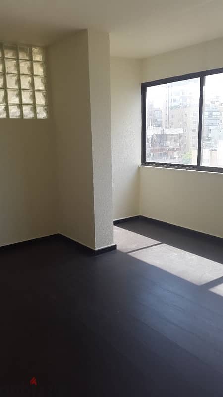 office for rent in sil el fil مكتب للاجار في سنً الفيل 0