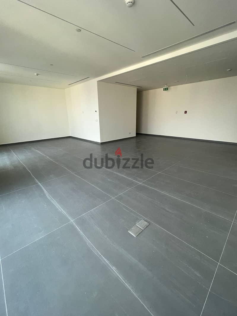 SPACIOUS OFFICE IN ACHRAFIEH PRIME (200SQ) BRAND NEW , (ACR-769) 0