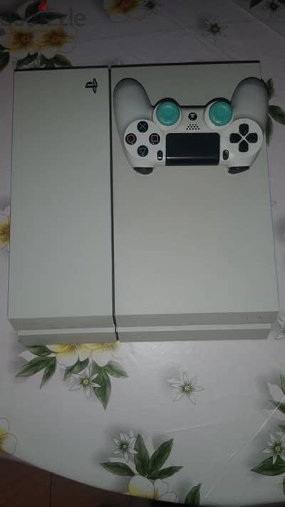 ps4 500 gbs with controller+24 games