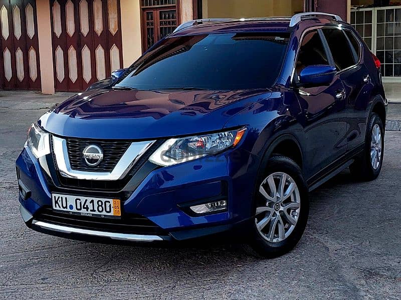 Nissan Rogue model 2018 SV ajnabe super clean 0