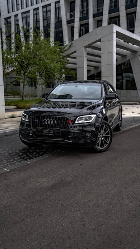 Audi Q5 S-Line 2017 Quattro, Company Source&Services. 40.000 Km 0