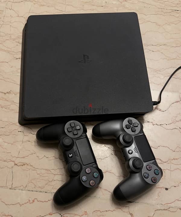 PS4 Slim edition 4