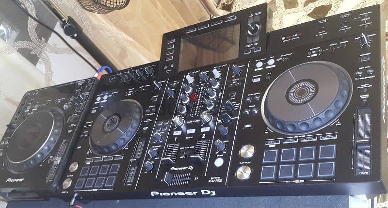 Pioneer Dj XDJ-RX2 with fabric case 3