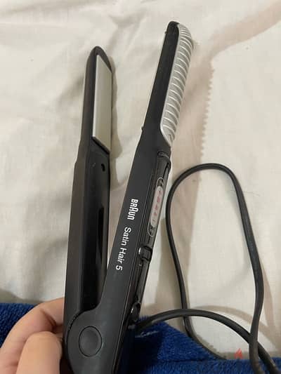 BRAUN straightner