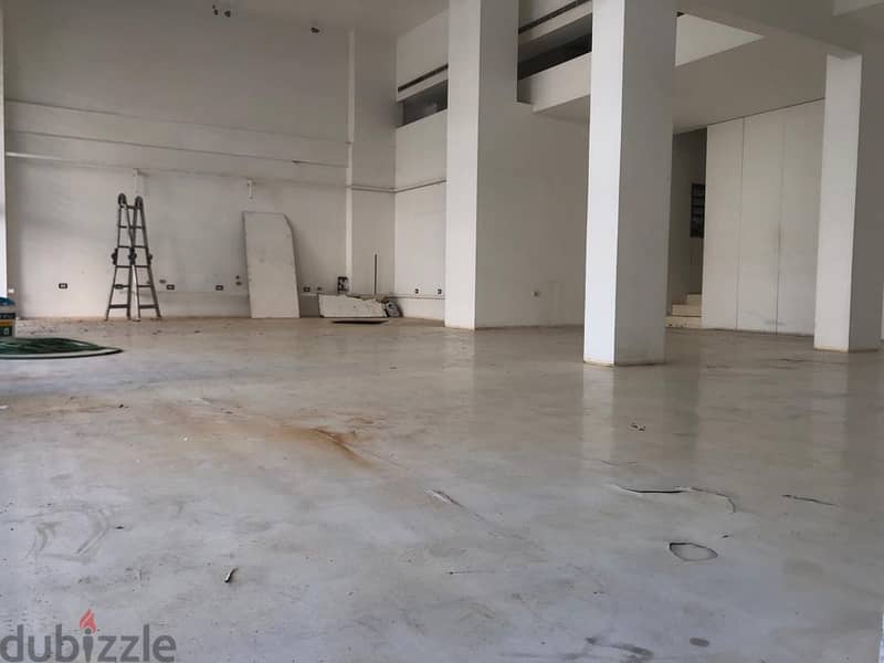 Showroom for rent in Horsh Tabet معرض للإيجار في حرش تابت 0