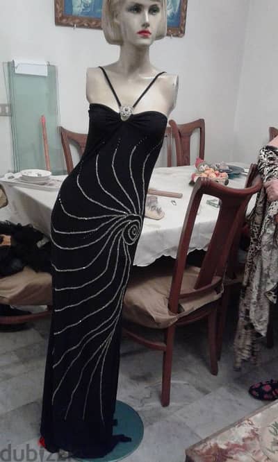 likra long black dress