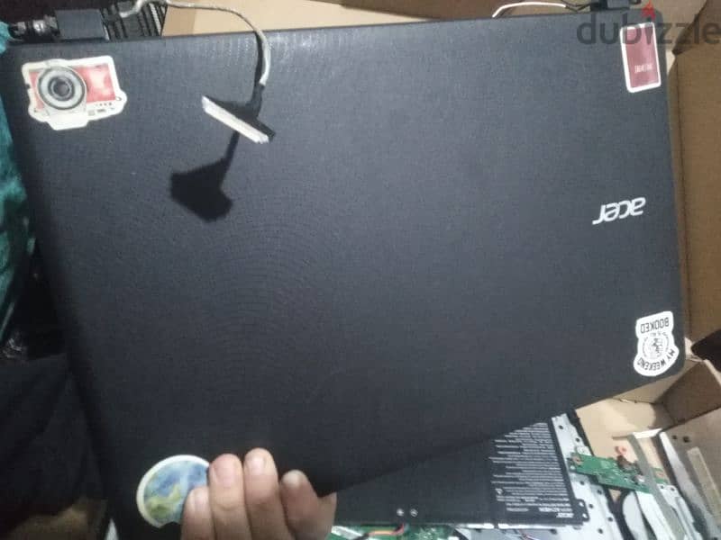 2 computers. 1 laptop 0