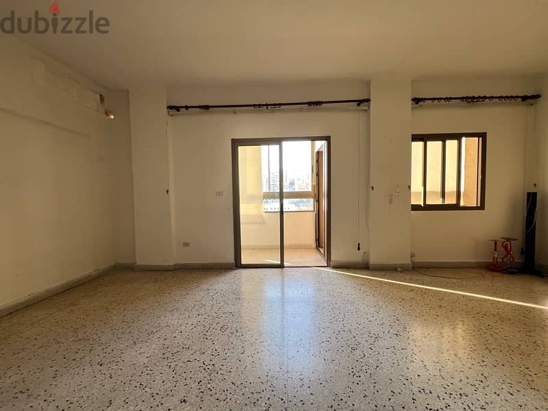 Sunny 2 bedroom apartment -Central location - Sen l Fil 0