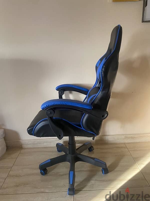 Gaming Chair like new 1