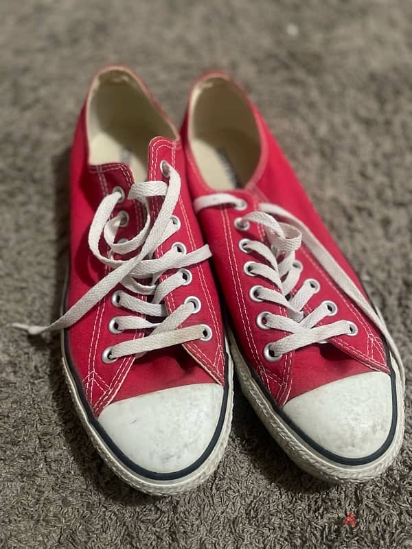 Red Converse 0