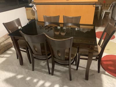 Table with 6 chairs