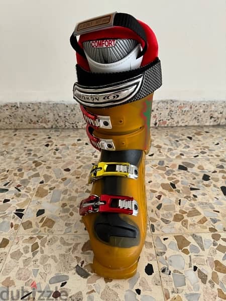 Salomom boots - excellent condition 0