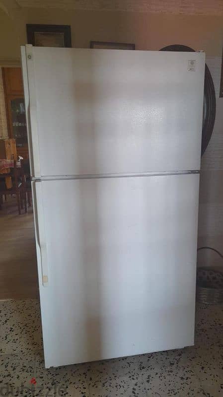 GENERAL ELECTRIC Fridge 1