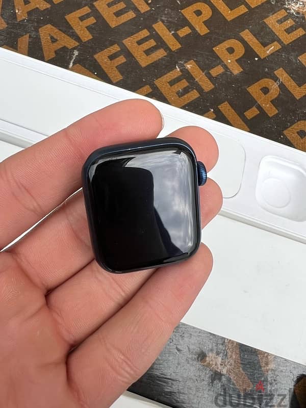 apple watch series 6 like new 140$ 1