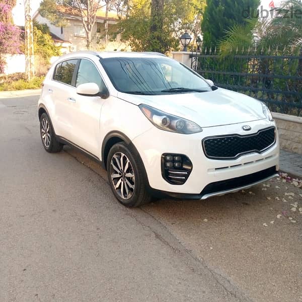 Kia Sportage 2017, EX, super clean, full option, makfoul. 0