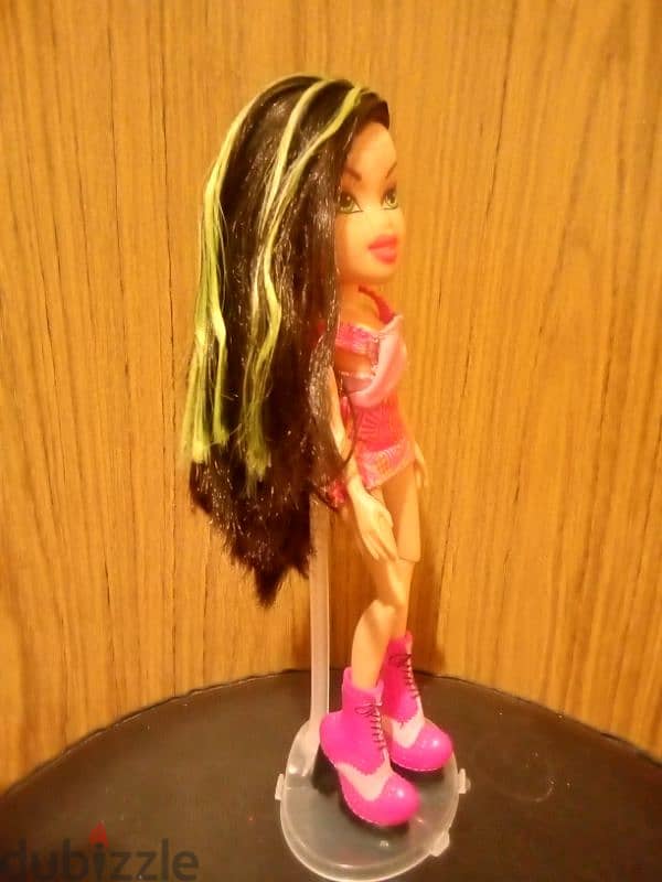 BRATZ JADE PLAID MEETS PUNK As New MGA doll Special hair+her own Shoes 2