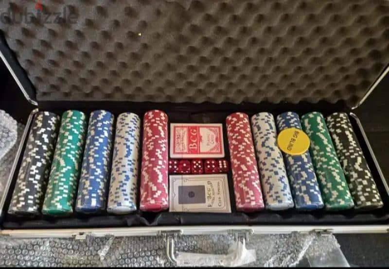 105$ Christmas offer. 500 poker set 0