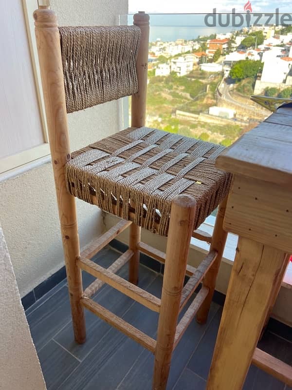 High table with 2 high chairs 0