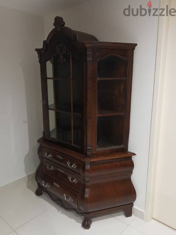 Antique Dressoir 1