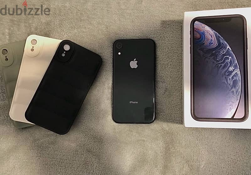 iphone xr good condition with box and 3 cover 0