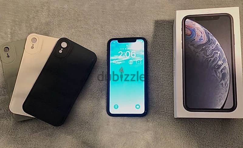 iphone xr good condition with box and 3 cover 1