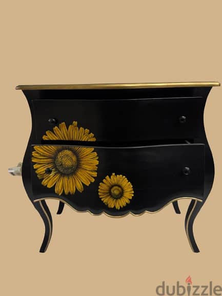 Black Flower Console 1