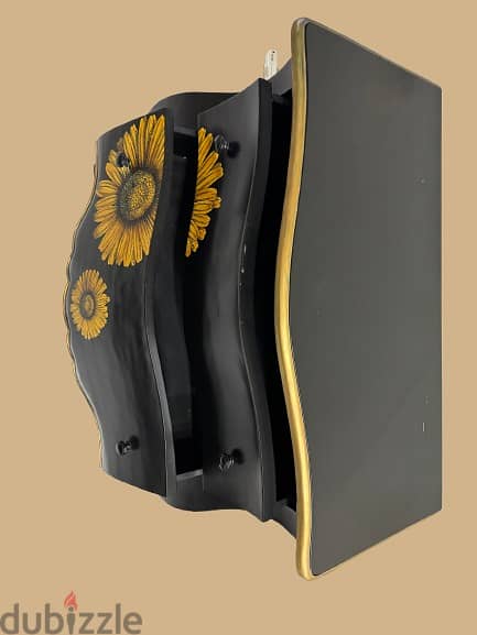 Black Flower Console 2