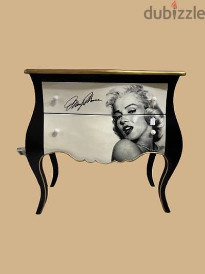 Marilyn Monroe Console