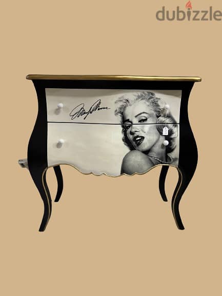 Marilyn Monroe Console 0