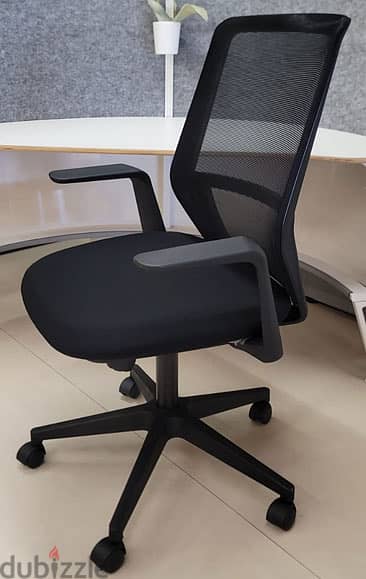 Medium Back chair with black mesh back 0