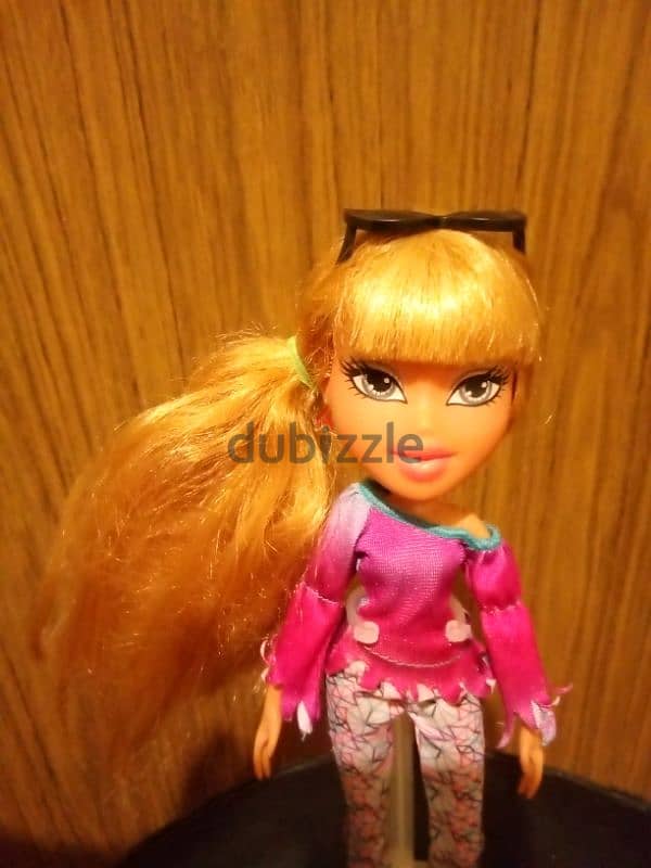 HELLO MY NAME IS RAYA MGA 2015 As New doll+Boots+Sunglasses flexi legs 1