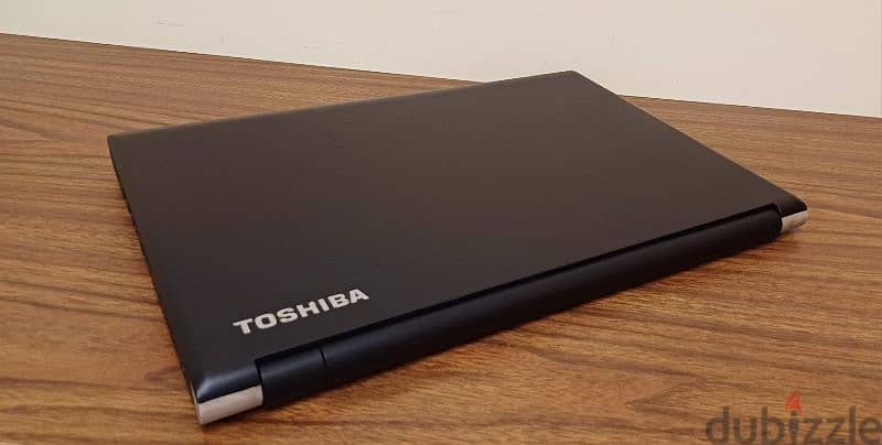 TOSHIBA TECRA I7 GEN 8 - 12 RAM - FULL OPTION - LIKE NEW 9