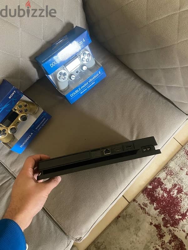 ps4 slim 2