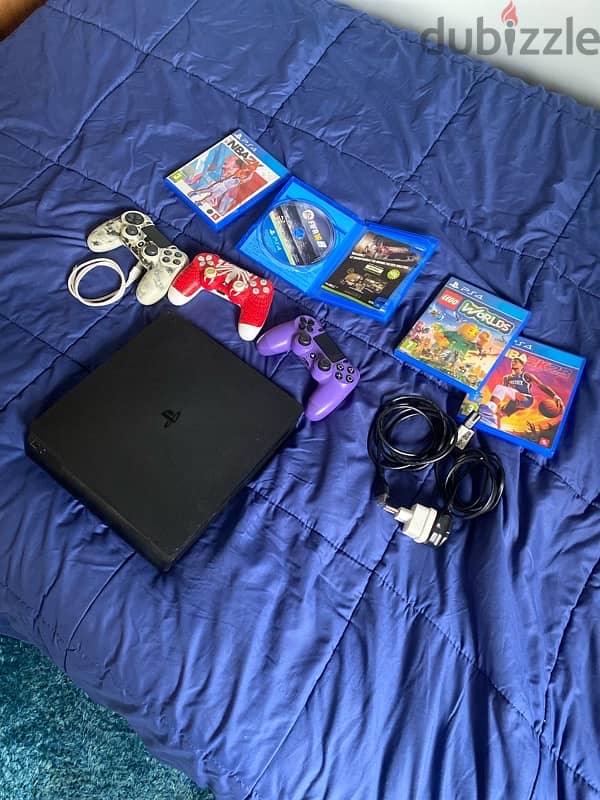 ps4 + 4 games + 3 controllers 0