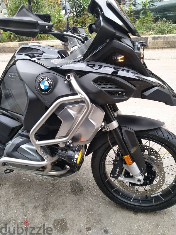 Bmw Gsa 1250cc Triple black only 6700klm on odo 2