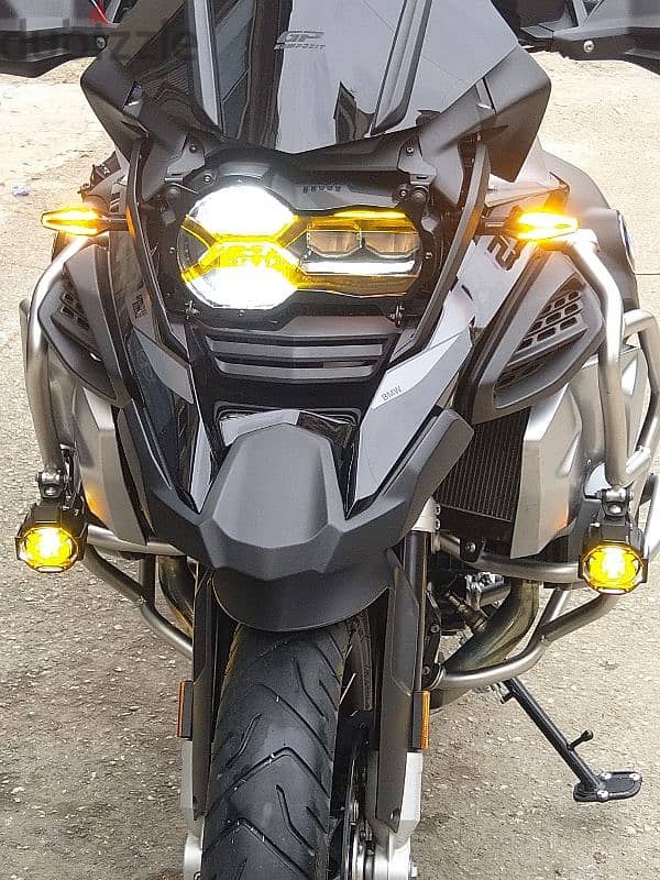 Bmw Gsa 1250cc Triple black only 6700klm on odo 7