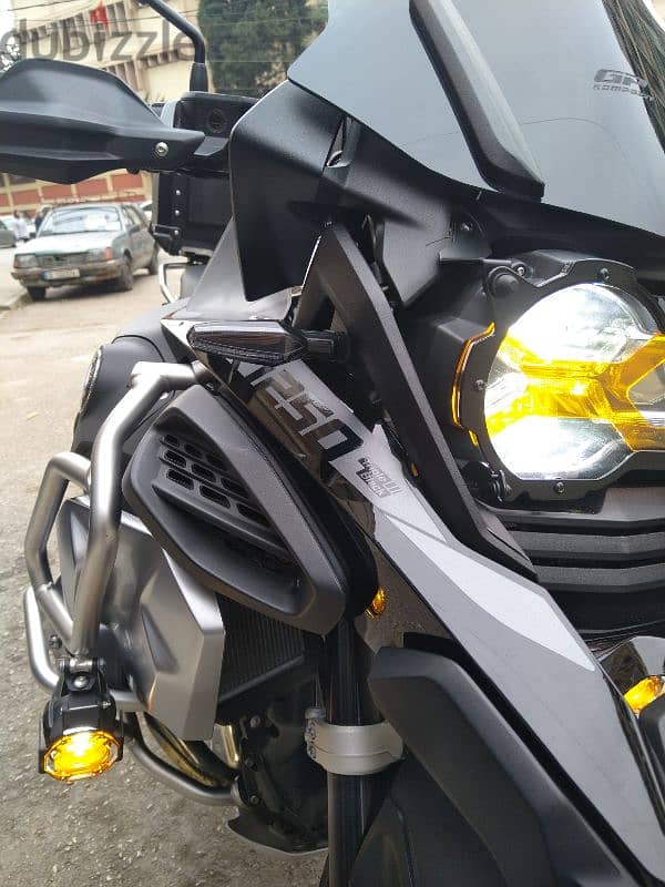 Bmw Gsa 1250cc Triple black only 6700klm on odo 8