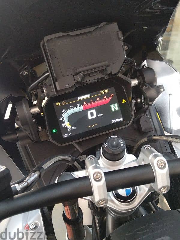 Bmw Gsa 1250cc Triple black only 6700klm on odo 12