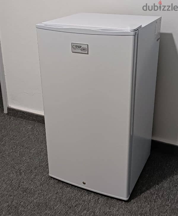 Small refrigerator Start Cool slightly used Very clean 0