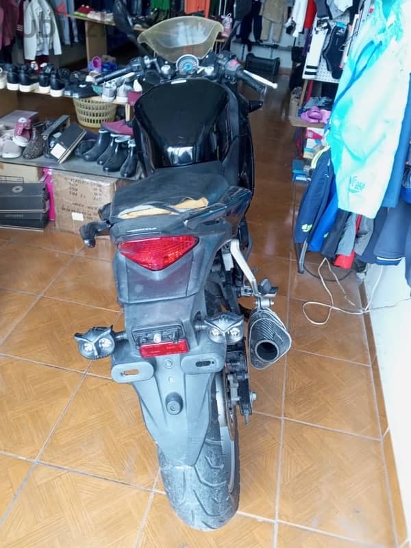 Honda CBR250 2011 5