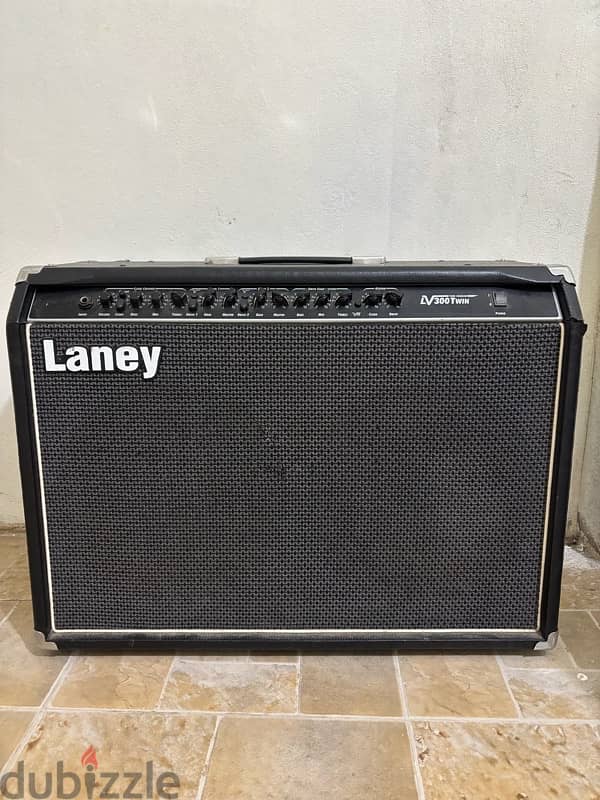 laney lv300 twin amplifier 0