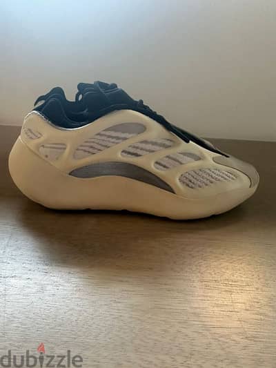 Yeezy 700 V3 Azael