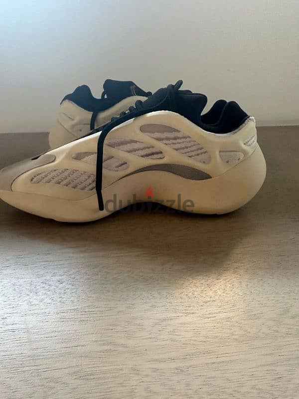 Yeezy 700 V3 Azael 5