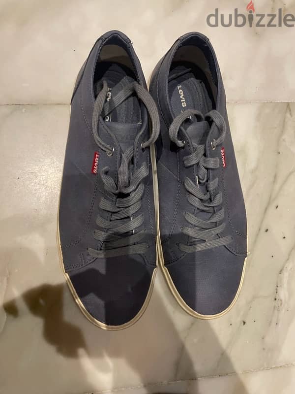 Levi’s shoes 0